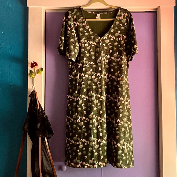 Pact Dresses & Skirts - NWOT Pact Fit & Flare V Neck Cotton Green Floral Flutter Sleeve Dress Pockets L